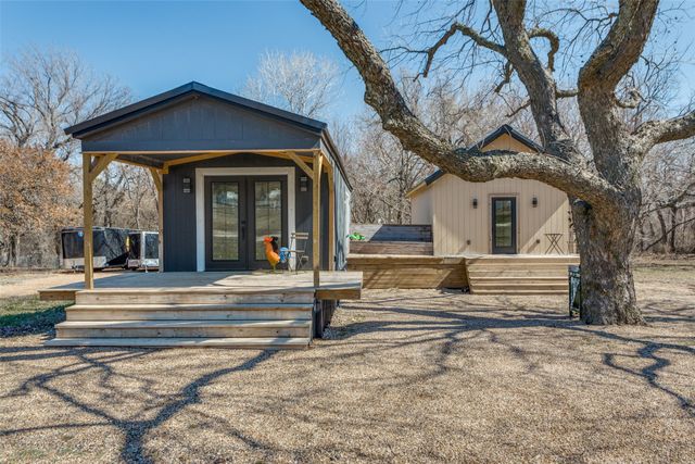 332 Hometown Way, Springtown, TX 76082
