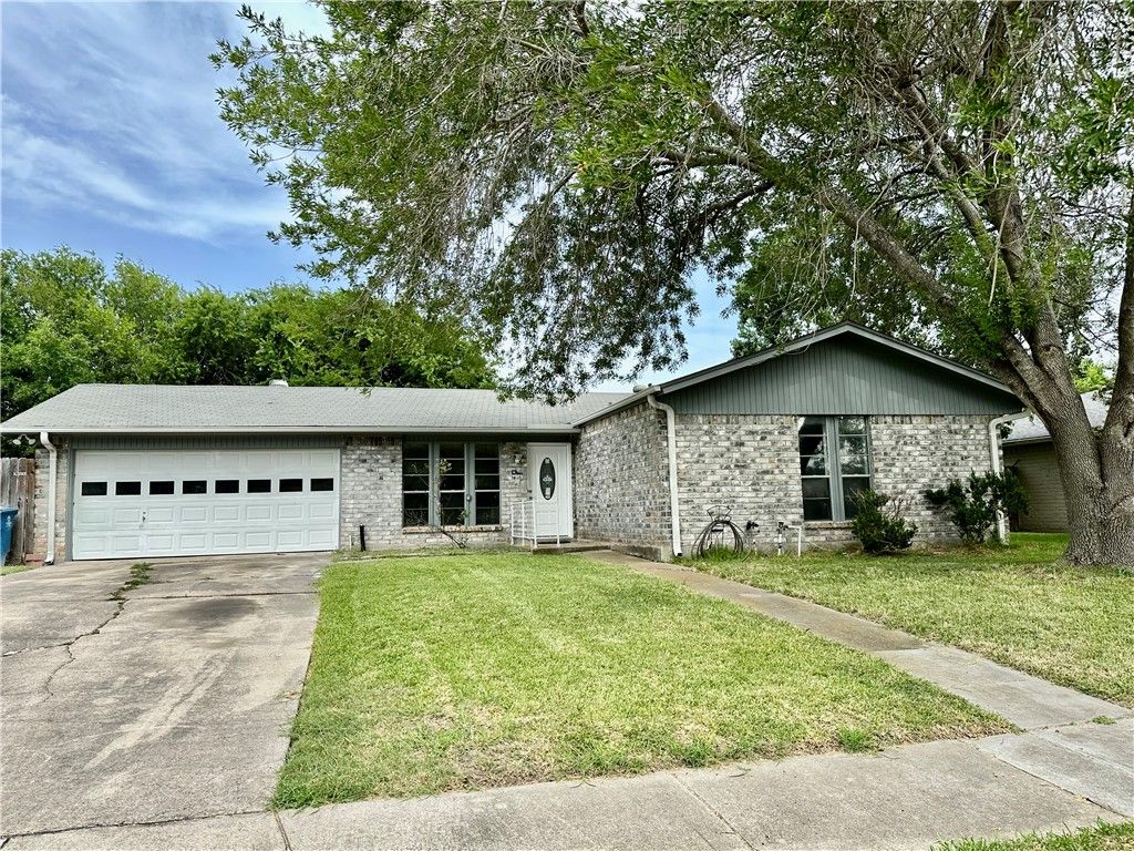 1410 Hesse St, Portland, TX 78374 — exterior