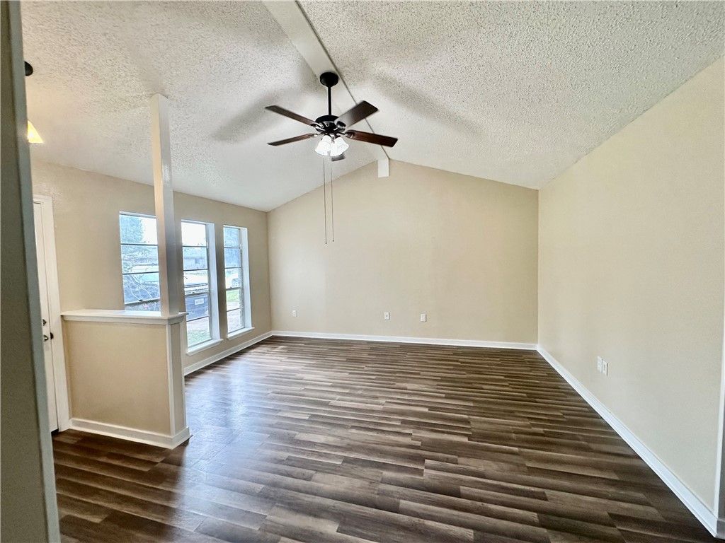 1410 Hesse St, Portland, TX 78374 — photo 3