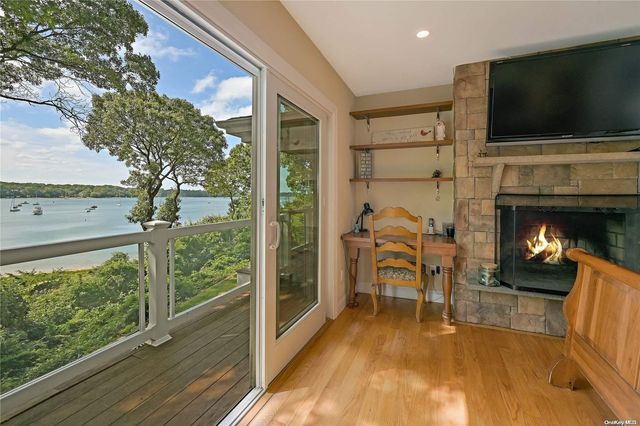 36 Beach Road, Port Jefferson, NY 11777