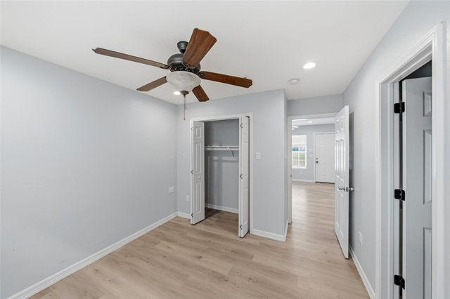 8595 Parkway Drive B, Houston, TX 77088