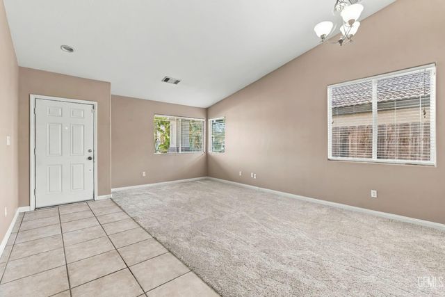 13006 Lake Pueblo Way, Bakersfield, CA 93314