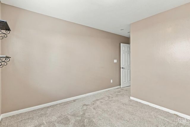 13006 Lake Pueblo Way, Bakersfield, CA 93314