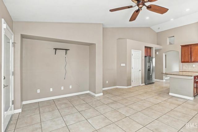 13006 Lake Pueblo Way, Bakersfield, CA 93314