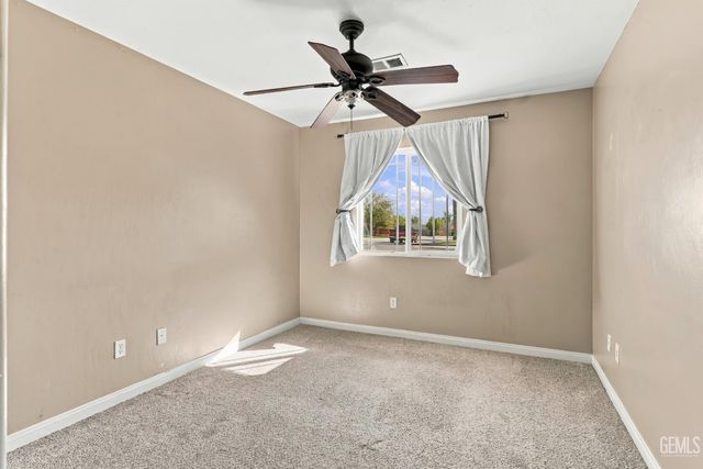 13006 Lake Pueblo Way, Bakersfield, CA 93314