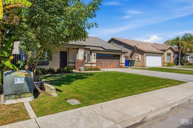 13006 Lake Pueblo Way, Bakersfield, CA 93314