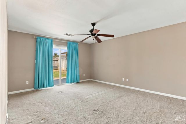 13006 Lake Pueblo Way, Bakersfield, CA 93314