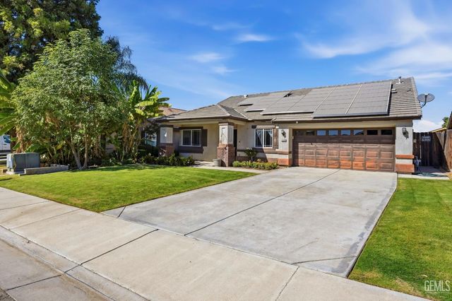 13006 Lake Pueblo Way, Bakersfield, CA 93314