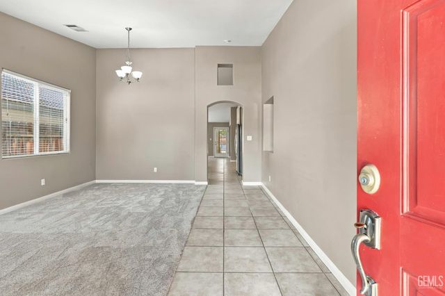 13006 Lake Pueblo Way, Bakersfield, CA 93314