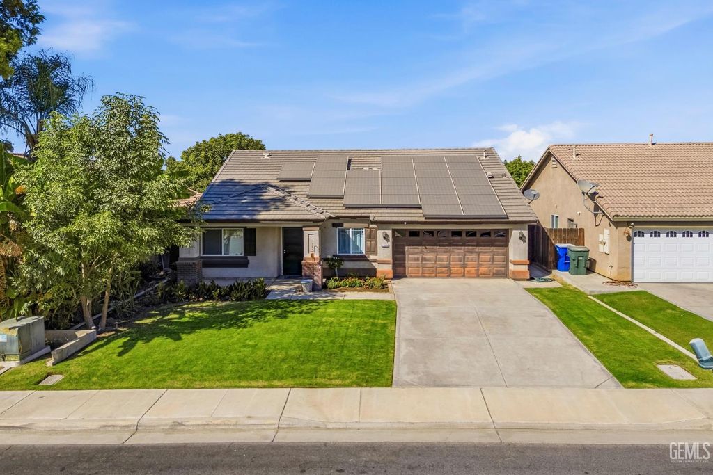 13006 Lake Pueblo Way, Bakersfield, CA 93314