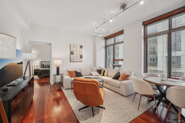 25 City Place 4B, White Plains, NY 10601