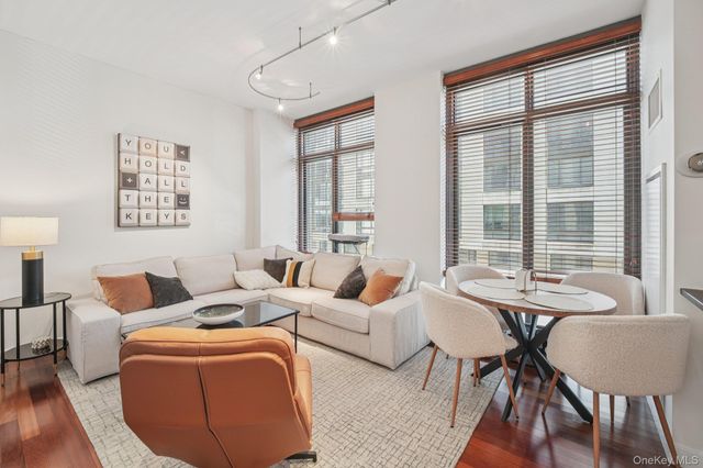 25 City Place 4B, White Plains, NY 10601
