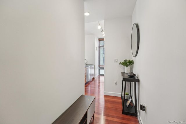 25 City Place 4B, White Plains, NY 10601