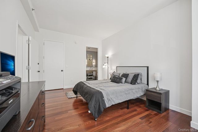 25 City Place 4B, White Plains, NY 10601