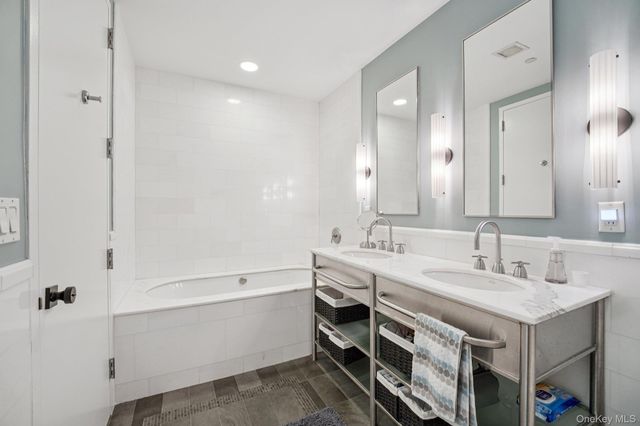 25 City Place 4B, White Plains, NY 10601