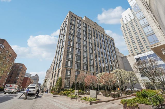 25 City Place 4B, White Plains, NY 10601