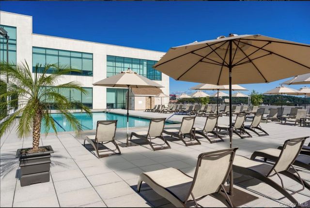 25 City Place 4B, White Plains, NY 10601