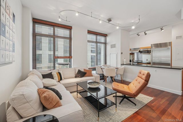 25 City Place 4B, White Plains, NY 10601