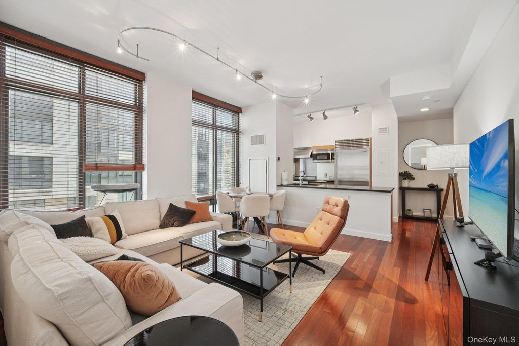 25 City Place 4B, White Plains, NY 10601