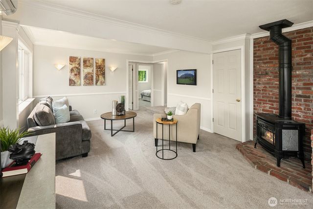 39151 SE Delta Street, Snoqualmie, WA 98065
