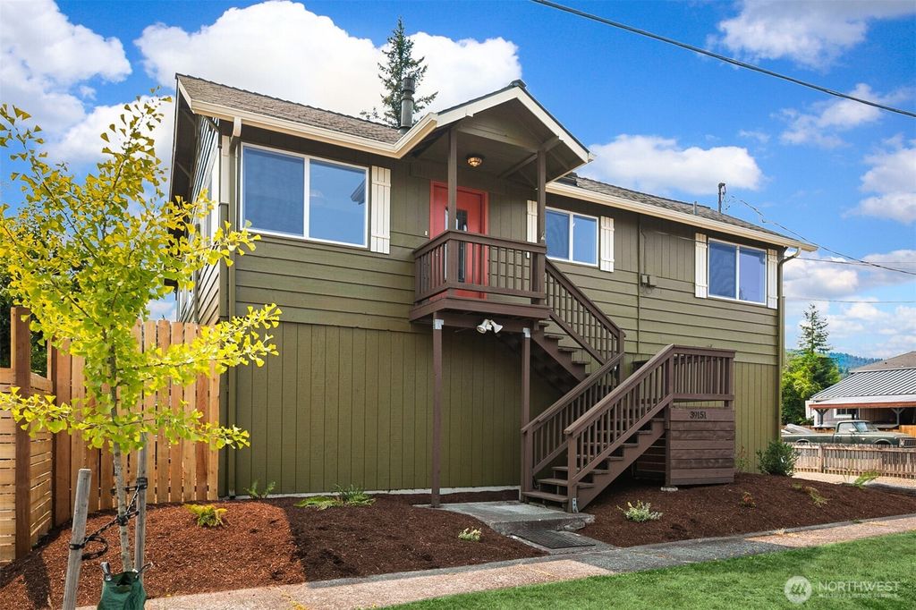 39151 SE Delta Street, Snoqualmie, WA 98065