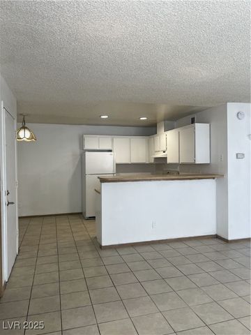 1926 NEBULA Drive 283, Las Vegas, NV 89115