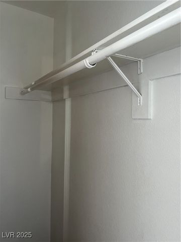 1926 NEBULA Drive 283, Las Vegas, NV 89115