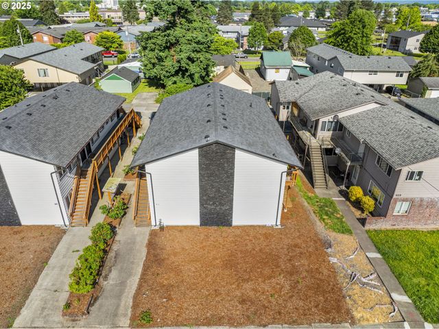 953 7TH Ave, Longview, WA 98632