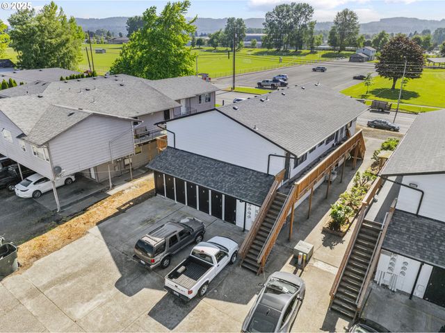 953 7TH Ave, Longview, WA 98632