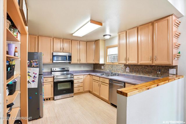 3140 Marathon Circle, Anchorage, AK 99515