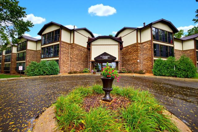 7200 Cahill Road 106, Edina, MN 55439