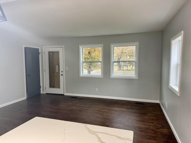 3820 Lowcroft Avenue, Lansing, MI 48910