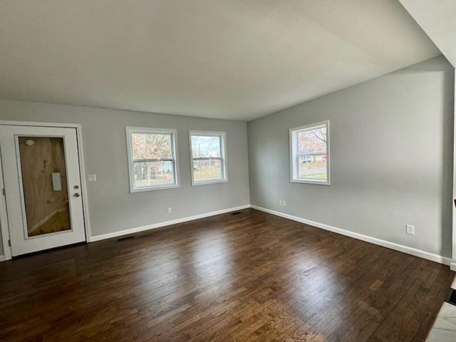 3820 Lowcroft Avenue, Lansing, MI 48910