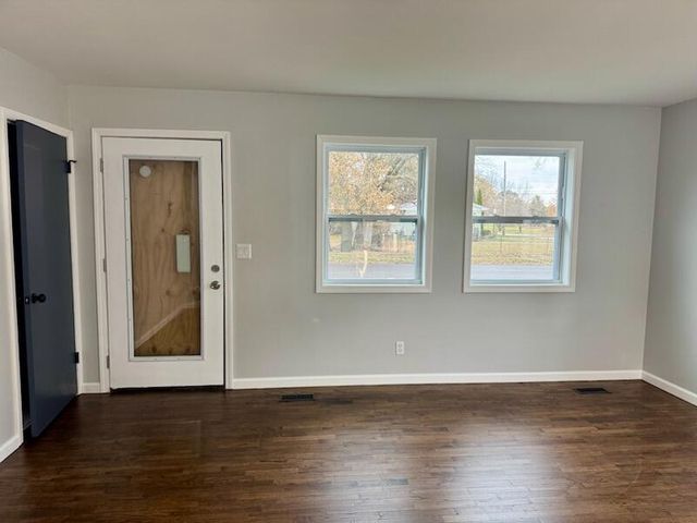 3820 Lowcroft Avenue, Lansing, MI 48910