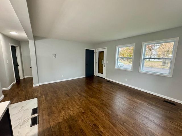 3820 Lowcroft Avenue, Lansing, MI 48910