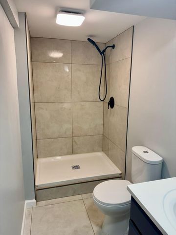 3820 Lowcroft Avenue, Lansing, MI 48910