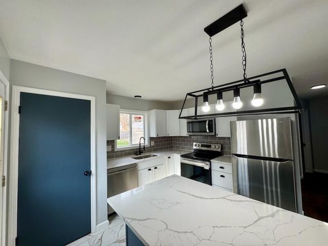 3820 Lowcroft Avenue, Lansing, MI 48910