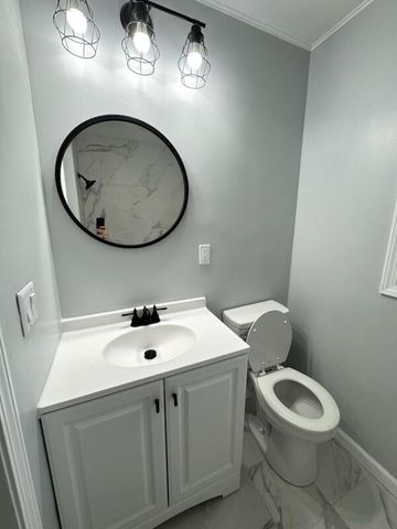 3820 Lowcroft Avenue, Lansing, MI 48910