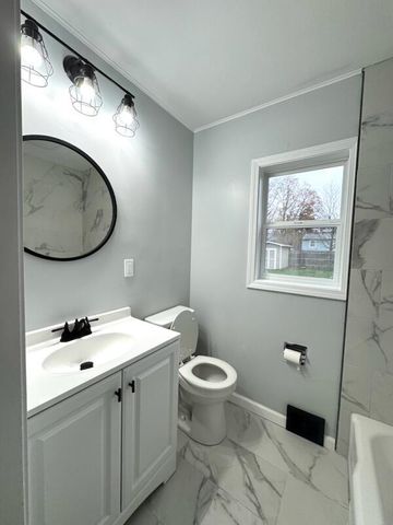 3820 Lowcroft Avenue, Lansing, MI 48910