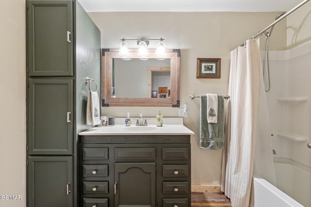 4527 E Scenic Drive, Gatlinburg, TN 37738