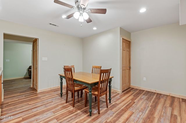 4527 E Scenic Drive, Gatlinburg, TN 37738