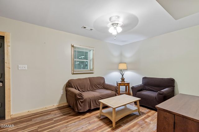 4527 E Scenic Drive, Gatlinburg, TN 37738