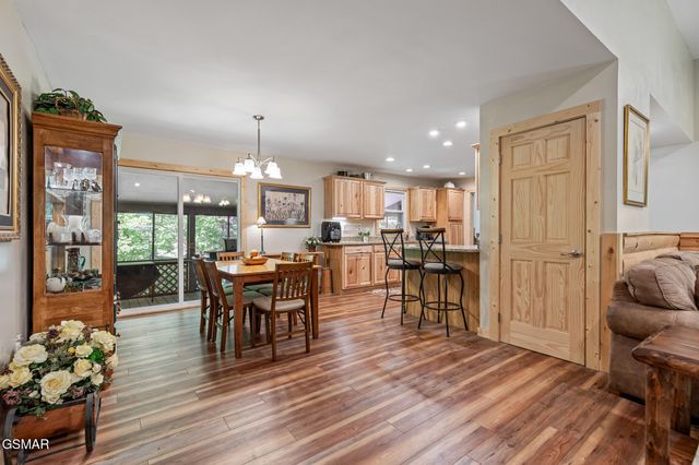 4527 E Scenic Drive, Gatlinburg, TN 37738