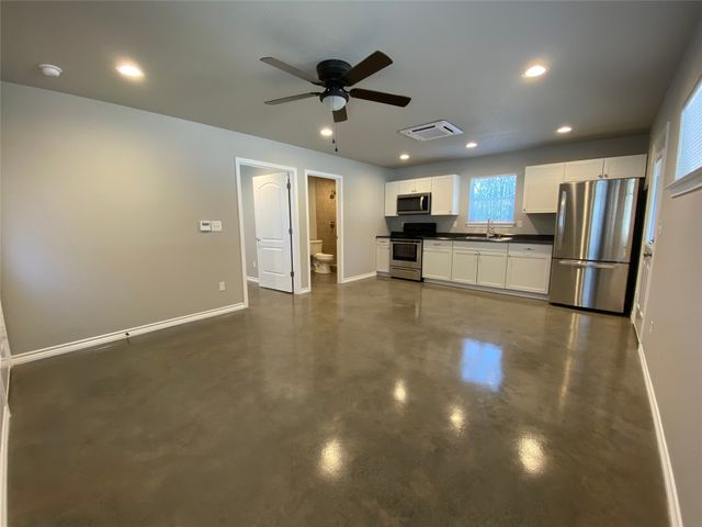 1549 Ranger Highway 101, Weatherford, TX 76086