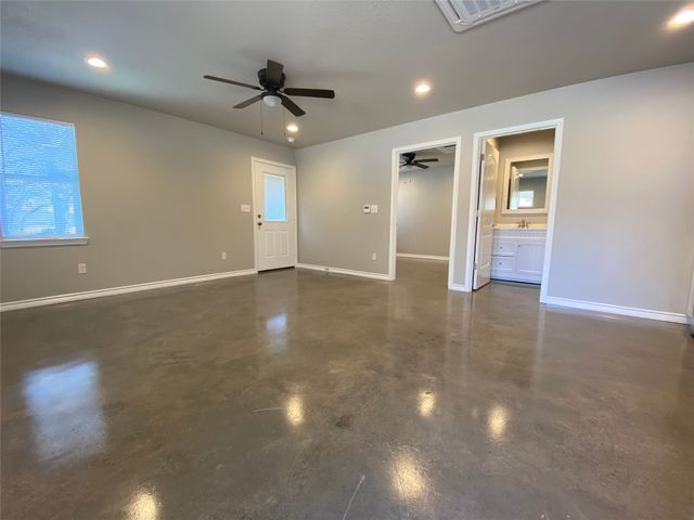 1549 Ranger Highway 101, Weatherford, TX 76086