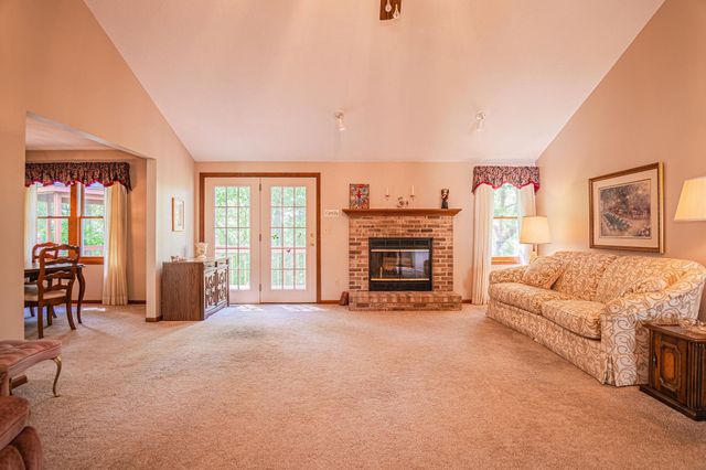 2811 Sanderling Drive, Fort Wayne, IN 46808