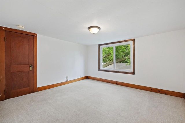 2000 Summit AVENUE, Waukesha, WI 53188