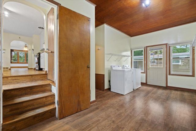2000 Summit AVENUE, Waukesha, WI 53188