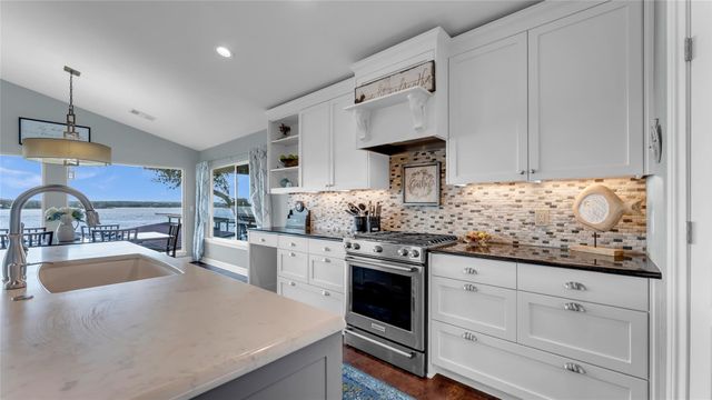 136 Web Isle DR, Granite Shoals, TX 78654