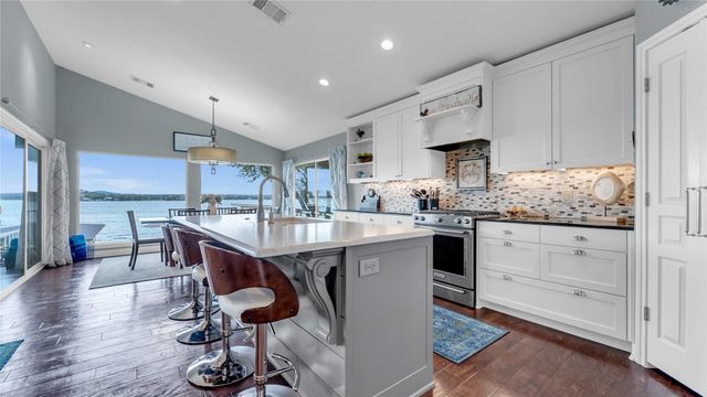 136 Web Isle DR, Granite Shoals, TX 78654